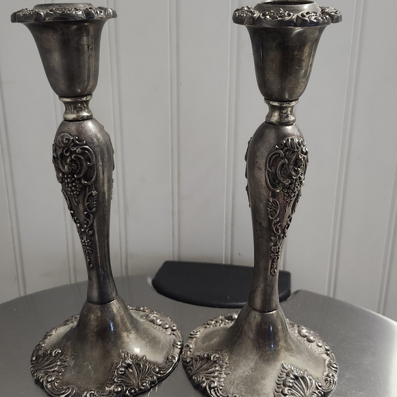 A pair of elegant silver plated candle sticks holdersMade by Godinger silver co. - Picture 3 of 5